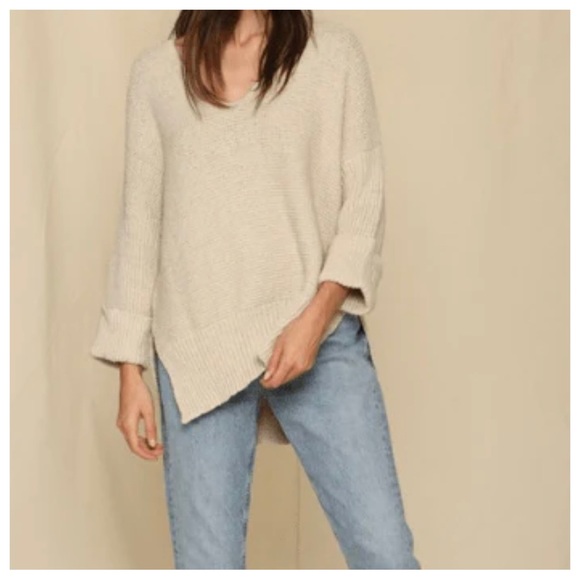 Boho Knit Soft Oversized Spring Black sweater top
Low gauge sweater - Picture 2 of 5